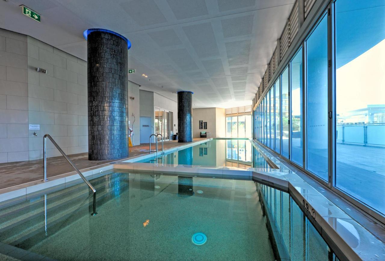 H'residence Surfers Paradise Mid Week Madness Deal - Q * Gold Coast