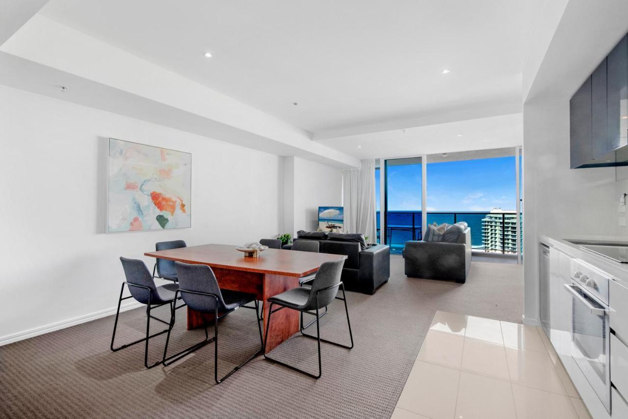H'residence Surfers Paradise Mid Week Madness Deal - Q * Gold Coast