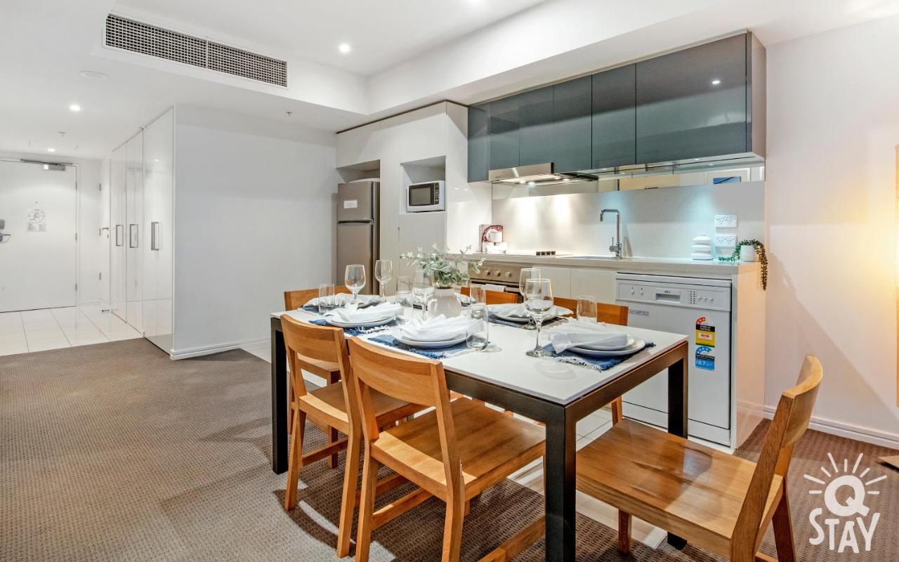 H'residence Surfers Paradise Mid Week Madness Deal - Q * Gold Coast