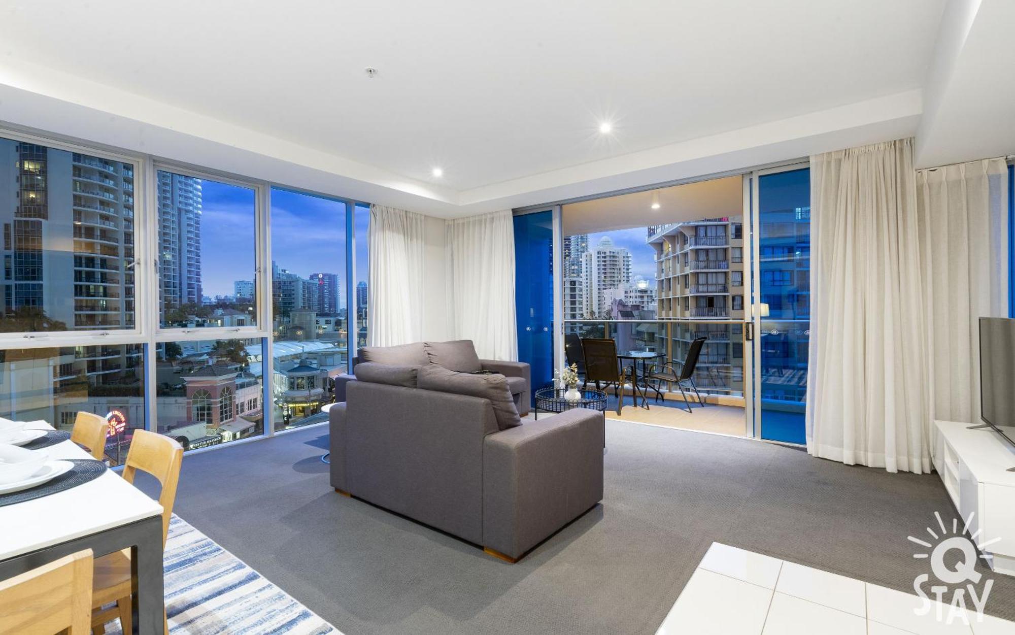 H'residence Surfers Paradise Mid Week Madness Deal - Q * Gold Coast
