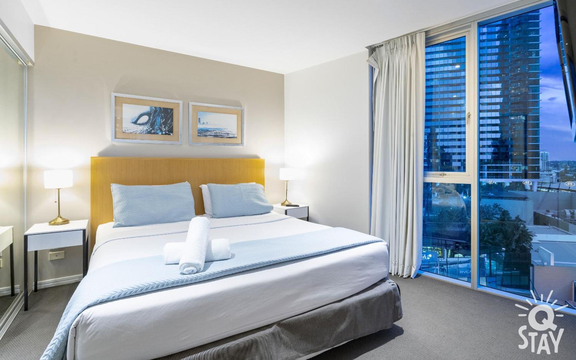 Apartment H'residence Surfers Paradise Mid Week Madness Deal - Q